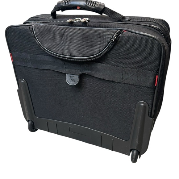 Swiss Gear Granada Business Gear Wheeled Suitcase Laptop Bag Carry On 17” Travel - Picture 5 of 16